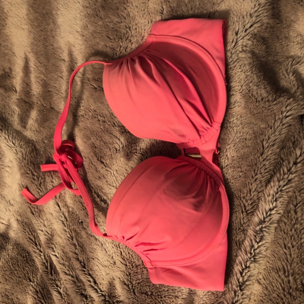 pink Victoria’s Secret bikini